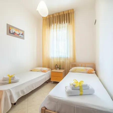 Le Nobili Dimore-appartamenti In Rosa Virginia-vista Mare Feriehus *