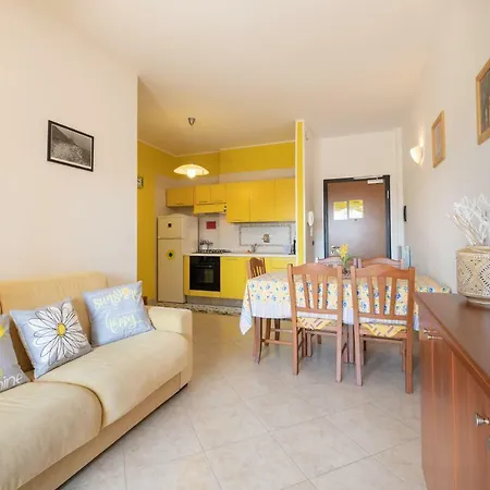 Semesterbostad Le Nobili Dimore-appartamenti In Rosa Virginia-vista Mare *